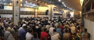 اسماعیل پسر حِزْقیل به دنیا بر مى گردد

قوم اسماعیل در حالی که او زنده بود پوست صورتش را کندند و خداوند عذاب خود را بر این قوم نازل کرد اما جناب اسماعیل از خداوند درخواست کرد مثل سیدالشهدا در زمان رجعت برگردد. 2