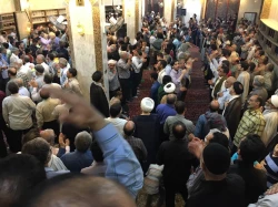 اسماعیل پسر حِزْقیل به دنیا بر مى گردد

قوم اسماعیل در حالی که او زنده بود پوست صورتش را کندند و خداوند عذاب خود را بر این قوم نازل کرد اما جناب اسماعیل از خداوند درخواست کرد مثل سیدالشهدا در زمان رجعت برگردد. 5