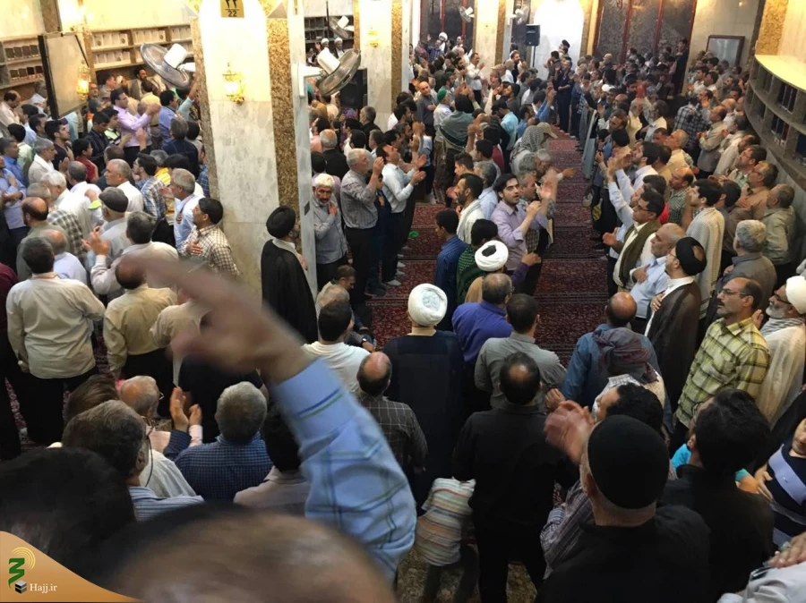اسماعیل پسر حِزْقیل به دنیا بر مى گردد

قوم اسماعیل در حالی که او زنده بود پوست صورتش را کندند و خداوند عذاب خود را بر این قوم نازل کرد اما جناب اسماعیل از خداوند درخواست کرد مثل سیدالشهدا در زمان رجعت برگردد. 5