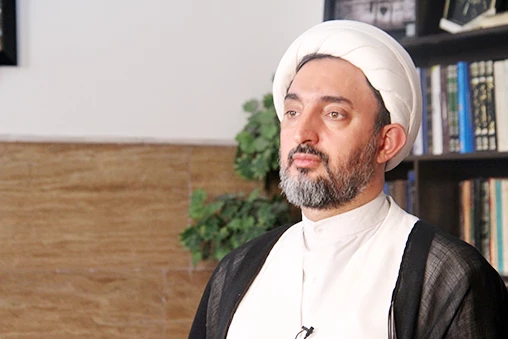 نماینده مجلس خبرگان:

عرفه روز آغاز درست زیستن است 2