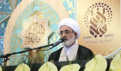 سخنران حرم حضرت معصومه(س):

عرفه روز توبه و دعا برای نیل به رستگاری است 2