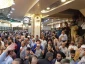 دعای شب عرفه زائران ایرانی درسرداب علقمی  

دعای پر فضیلت شب عرفه با حضور زائران ایرانی حرم مطهر حضرت سیدالشهدا (ع) با شور و شکوه خاصی در سرداب حرم حضرت عباس(ع) خوانده شد. 6