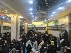 برگزاری دعای پرفیض عرفه در سرداب حرم حضرت عباس(ع)

دعای عرفه امام حسین علیه السلام با حضور جمع کثیری از زائران و نماینده بعثه مقام معظم رهبری در سرداب حرم حضرت عباس(ع)برگزار شد. 9