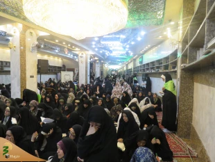 برگزاری دعای پرفیض عرفه در سرداب حرم حضرت عباس(ع)

دعای عرفه امام حسین علیه السلام با حضور جمع کثیری از زائران و نماینده بعثه مقام معظم رهبری در سرداب حرم حضرت عباس(ع)برگزار شد. 10
