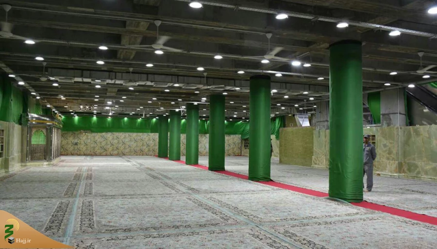 افتتاح سردابهای حرم مطهر حسینی همزمان با فرارسیدن روز عرفه

همزمان با فرارسیدن روز عرفه و عید سعید قربان، سردابهای حرم مطهر به روی زائران افتتاح شد. 2