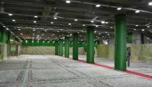 افتتاح سردابهای حرم مطهر حسینی همزمان با فرارسیدن روز عرفه

همزمان با فرارسیدن روز عرفه و عید سعید قربان، سردابهای حرم مطهر به روی زائران افتتاح شد. 2