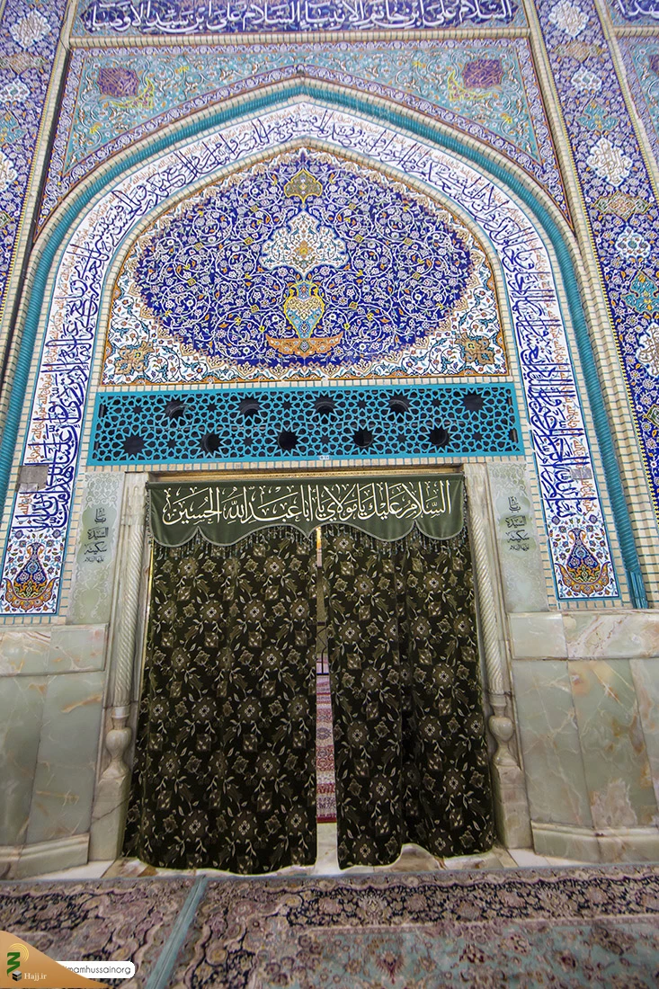 دربهای ورودى به حرم مطهر حسینی-گزارش تصویری

 2