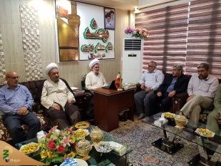 دیدار کارگزاران عتبات عالیات باحجه الاسلام والمسلمین نجفی روحانی-'گزارش تصویری

به مناسبت روز عیدسعید قربان جلسه دیدار کارگزاران عتبات عالیات( بعثه مقام معظم رهبری،حج وزیارت وستاد شمسا)باحجه الاسلام والمسلمین نجفی روحانی دردفتر بعثه مقام معظم رهبری در ک