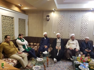 دیدار کارگزاران عتبات عالیات باحجه الاسلام والمسلمین نجفی روحانی-'گزارش تصویری

به مناسبت روز عیدسعید قربان جلسه دیدار کارگزاران عتبات عالیات( بعثه مقام معظم رهبری،حج وزیارت وستاد شمسا)باحجه الاسلام والمسلمین نجفی روحانی دردفتر بعثه مقام معظم رهبری در ک