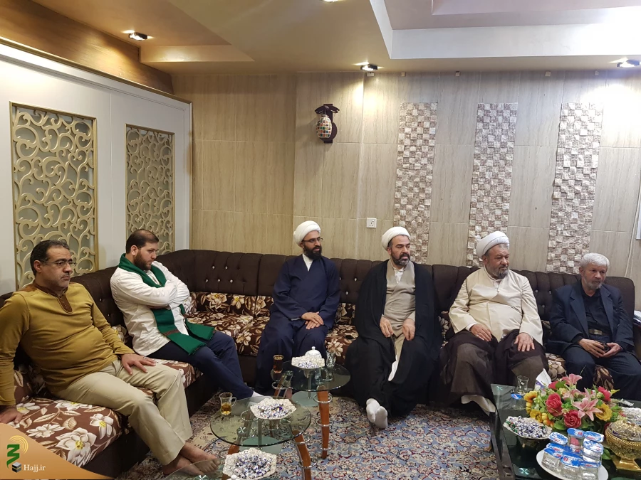 دیدار کارگزاران عتبات عالیات باحجه الاسلام والمسلمین نجفی روحانی-'گزارش تصویری

به مناسبت روز عیدسعید قربان جلسه دیدار کارگزاران عتبات عالیات( بعثه مقام معظم رهبری،حج وزیارت وستاد شمسا)باحجه الاسلام والمسلمین نجفی روحانی دردفتر بعثه مقام معظم رهبری در ک