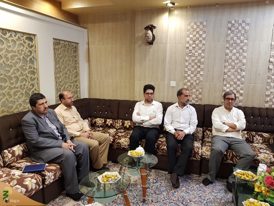 دیدار کارگزاران عتبات عالیات باحجه الاسلام والمسلمین نجفی روحانی-'گزارش تصویری

به مناسبت روز عیدسعید قربان جلسه دیدار کارگزاران عتبات عالیات( بعثه مقام معظم رهبری،حج وزیارت وستاد شمسا)باحجه الاسلام والمسلمین نجفی روحانی دردفتر بعثه مقام معظم رهبری در ک