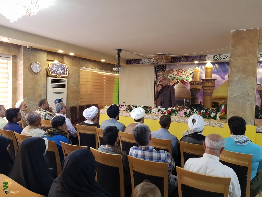 دانشجویان زایرکربلا دانشگاهها را به عطرفرهنگ حسینی خوشبو می کنند

مسئول دفترنمایندگی بعثه مقام معظم رهبری درعراق از دانشجویان خواست خود را دراین سفر بیمه  معنوی کنند وعطر فرهنگ حسینی را دردانشگاهها منتشر نمایند ودانشگاهها را با عطر فرهنگ حسینی خوشبو ساز