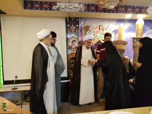 دانشجویان زایرکربلا دانشگاهها را به عطرفرهنگ حسینی خوشبو می کنند

مسئول دفترنمایندگی بعثه مقام معظم رهبری درعراق از دانشجویان خواست خود را دراین سفر بیمه  معنوی کنند وعطر فرهنگ حسینی را دردانشگاهها منتشر نمایند ودانشگاهها را با عطر فرهنگ حسینی خوشبو ساز