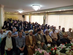 دانشجویان زایرکربلا دانشگاهها را به عطرفرهنگ حسینی خوشبو می کنند

مسئول دفترنمایندگی بعثه مقام معظم رهبری درعراق از دانشجویان خواست خود را دراین سفر بیمه  معنوی کنند وعطر فرهنگ حسینی را دردانشگاهها منتشر نمایند ودانشگاهها را با عطر فرهنگ حسینی خوشبو ساز