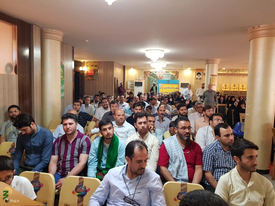 دانشجویان زایرکربلا دانشگاهها را به عطرفرهنگ حسینی خوشبو می کنند

مسئول دفترنمایندگی بعثه مقام معظم رهبری درعراق از دانشجویان خواست خود را دراین سفر بیمه  معنوی کنند وعطر فرهنگ حسینی را دردانشگاهها منتشر نمایند ودانشگاهها را با عطر فرهنگ حسینی خوشبو ساز