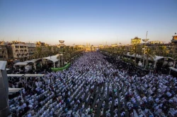 اقامه نماز عید قربان با حضور میلیونی زائرین در بین الحرمین کربلا 12