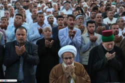 اقامه نماز عید قربان با حضور میلیونی زائرین در بین الحرمین کربلا 16