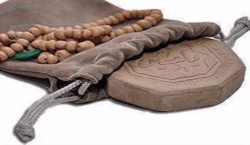 کدام خاک جزء تربت امام حسین علیه السلام است؟ 2
