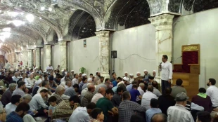 برگزاری جشن عید قربان درنجف اشرف

برگزاری مراسم جشن به مناسبت عید قربان ازسوی  بعثه مقام معظم رهبری درنجف اشرف در حرم امیرمومنان  2
