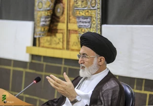 حجت‌الاسلام‌والمسلمین قاضی‌عسکر:

برنامه‌های تلاوت قرآن تا پایان سفر حج ادامه یابد
 2