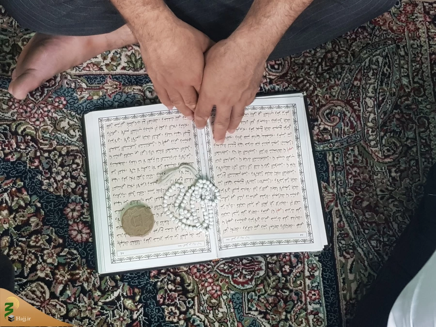 ندای لبیک یا حسین (ع) طنین انداز خیمه گاه حسینی شد

زائران ایرانی حاضر درکربلای معلی با حضور در خیمه‌گاه حسینی و برپایی دعای ملکوتی و  باشکوه کمیل ندای لبیک یا حسین(ع) سر دادند. 2