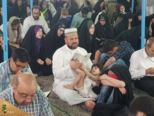 ندای لبیک یا حسین (ع) طنین انداز خیمه گاه حسینی شد

زائران ایرانی حاضر درکربلای معلی با حضور در خیمه‌گاه حسینی و برپایی دعای ملکوتی و  باشکوه کمیل ندای لبیک یا حسین(ع) سر دادند. 2