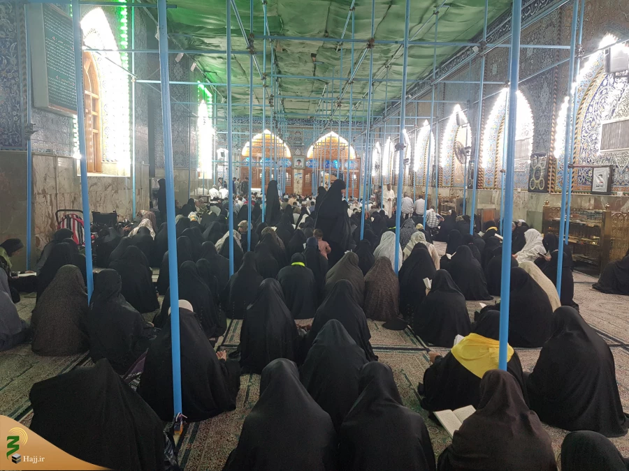 ندای لبیک یا حسین (ع) طنین انداز خیمه گاه حسینی شد

زائران ایرانی حاضر درکربلای معلی با حضور در خیمه‌گاه حسینی و برپایی دعای ملکوتی و  باشکوه کمیل ندای لبیک یا حسین(ع) سر دادند. 2
