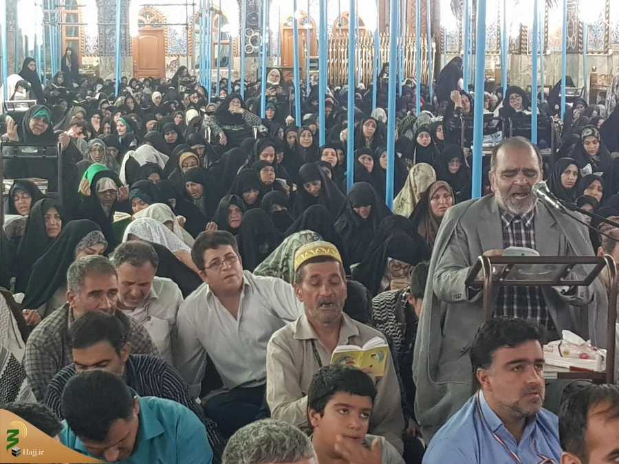 ندای لبیک یا حسین (ع) طنین انداز خیمه گاه حسینی شد

زائران ایرانی حاضر درکربلای معلی با حضور در خیمه‌گاه حسینی و برپایی دعای ملکوتی و  باشکوه کمیل ندای لبیک یا حسین(ع) سر دادند. 2