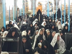 طنین نغمه های دعای ندبه در خیمـه‌گاه کربلا/عکس

زمزمه های دعای ندبه صبح جمعه این هفته نیز در خیمه گاه امام حسین(علیه السلام) طنین انداز شد و زائران و مجاوران سیدالشهدا به نجوای عارفانه و عاشقانه پرداختند. 2