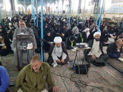 طنین نغمه های دعای ندبه در خیمـه‌گاه کربلا/عکس

زمزمه های دعای ندبه صبح جمعه این هفته نیز در خیمه گاه امام حسین(علیه السلام) طنین انداز شد و زائران و مجاوران سیدالشهدا به نجوای عارفانه و عاشقانه پرداختند. 2