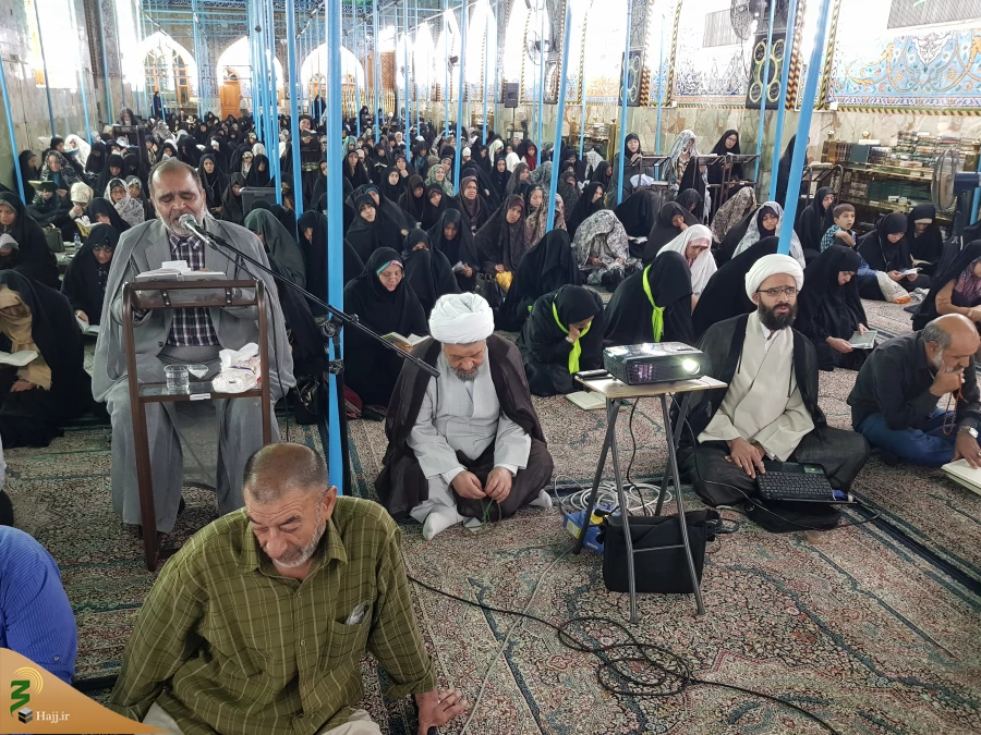 طنین نغمه های دعای ندبه در خیمـه‌گاه کربلا/عکس

زمزمه های دعای ندبه صبح جمعه این هفته نیز در خیمه گاه امام حسین(علیه السلام) طنین انداز شد و زائران و مجاوران سیدالشهدا به نجوای عارفانه و عاشقانه پرداختند. 2