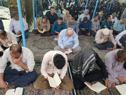 طنین نغمه های دعای ندبه در خیمـه‌گاه کربلا/عکس

زمزمه های دعای ندبه صبح جمعه این هفته نیز در خیمه گاه امام حسین(علیه السلام) طنین انداز شد و زائران و مجاوران سیدالشهدا به نجوای عارفانه و عاشقانه پرداختند. 3
