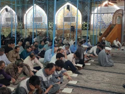 طنین نغمه های دعای ندبه در خیمـه‌گاه کربلا/عکس

زمزمه های دعای ندبه صبح جمعه این هفته نیز در خیمه گاه امام حسین(علیه السلام) طنین انداز شد و زائران و مجاوران سیدالشهدا به نجوای عارفانه و عاشقانه پرداختند. 2