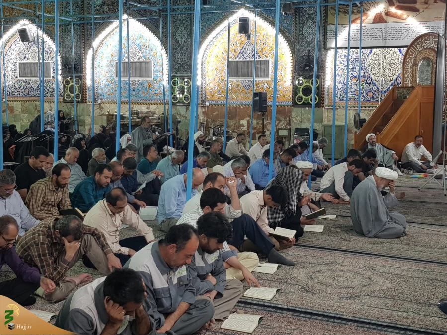 طنین نغمه های دعای ندبه در خیمـه‌گاه کربلا/عکس

زمزمه های دعای ندبه صبح جمعه این هفته نیز در خیمه گاه امام حسین(علیه السلام) طنین انداز شد و زائران و مجاوران سیدالشهدا به نجوای عارفانه و عاشقانه پرداختند. 2