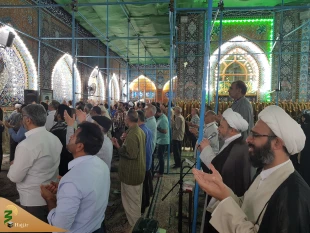 طنین نغمه های دعای ندبه در خیمـه‌گاه کربلا/عکس

زمزمه های دعای ندبه صبح جمعه این هفته نیز در خیمه گاه امام حسین(علیه السلام) طنین انداز شد و زائران و مجاوران سیدالشهدا به نجوای عارفانه و عاشقانه پرداختند. 2