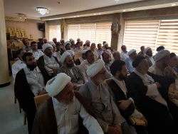 رسد آدمی به جایی که به جز خدا نبیند

مسئول دفترنمایندگی بعثه مقام معظم رهبری درعراق گفت: به امام حسین(ع)پسر سدره المنتهی گفتند زیرا فرزند پیامبری است که درمعراج به سدره المنتهی رسید آنجایی که فرشتگان را توان ورود نبود وبالاترین مقام سعود بشریت است. 2