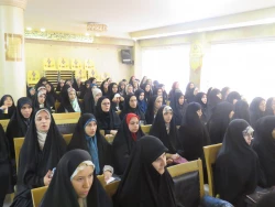 قطعات پازل زندگی خود را درست و به جا چینش  کنیم

مسئول دفترنمایندگی بعثه مقام معظم رهبری درعراق زندگی راهمانند پازل  بزرگی ندانست که قطعات بسیار زیادی دارد و  از دانشجویان خواست آن  رابا  معنا تنظیم کنند  به طوری که تصویر   زیبا وبا معنایی‌ محقق شود 3