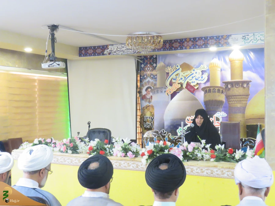 قطعات پازل زندگی خود را درست و به جا چینش  کنیم

مسئول دفترنمایندگی بعثه مقام معظم رهبری درعراق زندگی راهمانند پازل  بزرگی ندانست که قطعات بسیار زیادی دارد و  از دانشجویان خواست آن  رابا  معنا تنظیم کنند  به طوری که تصویر   زیبا وبا معنایی‌ محقق شود 3