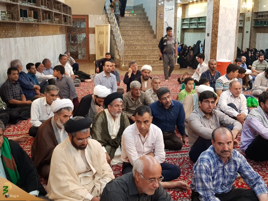 سفر زیارتی باسفرسیاحتی فرق اساسی دارد

خطیب بعثه مقام معظم رهبری در کربلا در جمع زائرین ایرانی در سرداب حرم حضرت عباس(ع)گفت:سفرسیاحتی دیدار در ودیوار وآثارباستانی ودیدار مردم وفضای طبیعی است، ولی سفرزیارتی براساس آموزه های قرآن وعترت علیهم السلام باید ه