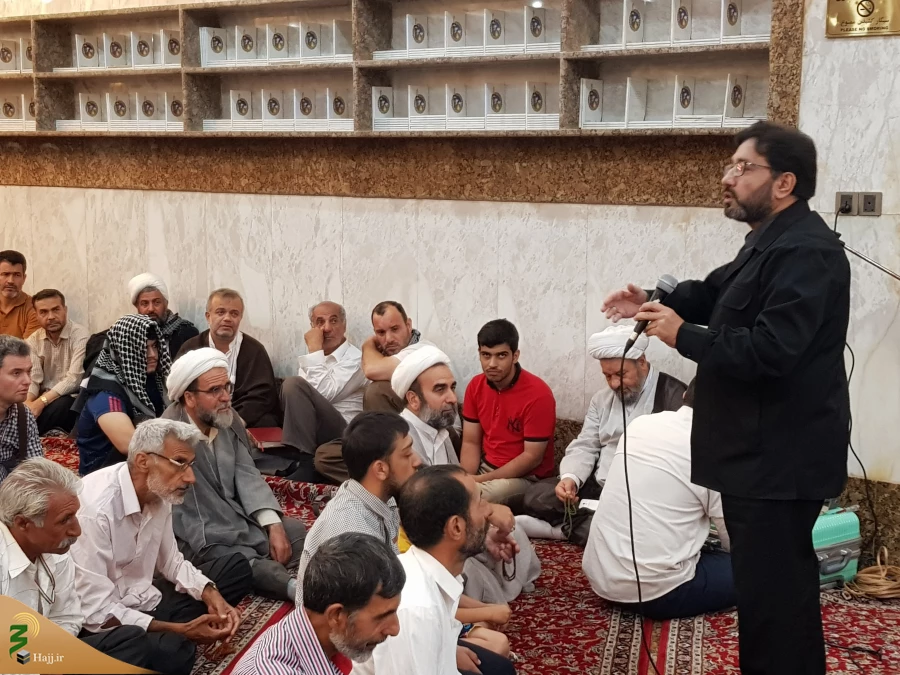 سفر زیارتی باسفرسیاحتی فرق اساسی دارد

خطیب بعثه مقام معظم رهبری در کربلا در جمع زائرین ایرانی در سرداب حرم حضرت عباس(ع)گفت:سفرسیاحتی دیدار در ودیوار وآثارباستانی ودیدار مردم وفضای طبیعی است، ولی سفرزیارتی براساس آموزه های قرآن وعترت علیهم السلام باید ه