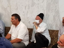 سفر زیارتی باسفرسیاحتی فرق اساسی دارد

خطیب بعثه مقام معظم رهبری در کربلا در جمع زائرین ایرانی در سرداب حرم حضرت عباس(ع)گفت:سفرسیاحتی دیدار در ودیوار وآثارباستانی ودیدار مردم وفضای طبیعی است، ولی سفرزیارتی براساس آموزه های قرآن وعترت علیهم السلام باید ه