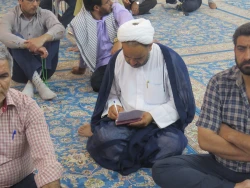 حضرت محمد(ص)فرمودند:هرگاه گرفتارشدید به این چهار نفرمراجعه کنید

خطیب بعثه مقام معظم رهبری در کربلا در جمع زائرین ایرانی در حرم امام حسین(ع) حضرت محمد(ص) فرمود:هرگاه گرفتارشدید برای گره گشایی به یکی از چهار نفر رو بزنید: عرب شریف، غیرعرب کریم، حامل قرآن