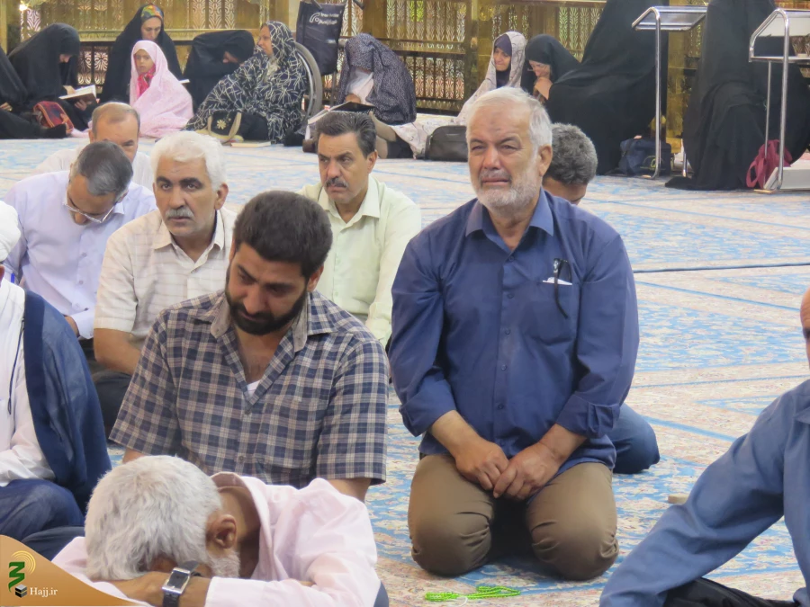 حضرت محمد(ص)فرمودند:هرگاه گرفتارشدید به این چهار نفرمراجعه کنید

خطیب بعثه مقام معظم رهبری در کربلا در جمع زائرین ایرانی در حرم امام حسین(ع) حضرت محمد(ص) فرمود:هرگاه گرفتارشدید برای گره گشایی به یکی از چهار نفر رو بزنید: عرب شریف، غیرعرب کریم، حامل قرآن