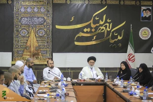 حجت‌الاسلام‌والمسلمین قاضی عسکر:حج می تواند زمینه همزیستی مسالمت آمیزاسلامی را فراهم کند 3