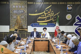 سرپرست حجاج ایرانی:

ایران و عربستان می توانند مشکلات خود را با گفتگو حل کنند - فیلم
 2