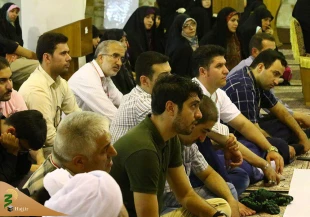 دانشجویان زائر بافضائل وتاریخ زندگانی امیر المؤمنین آشنا میشوند

کاروانهای دانشجویی در نجف اشرف باحضور در مرقد صافی صفای یمانی از برنامه روایتگری مصور از کعبه تا کوثر بهره مند میشوند. 4