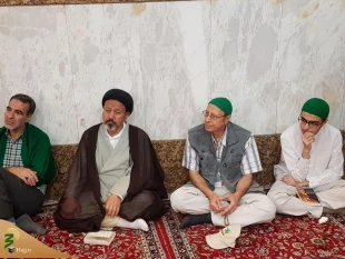 مادر حضرت امام هادی(ع) جناب سمانه مغربیه است

خطیب بعثه مقام معظم رهبری در کربلا در جمع زائرین ایرانی در سرداب حرم حضرت عباس(ع) گفت:  شب میلاد امام هادی (ع) است به نقلی از مرحوم کلینی تولد آن حضرت در 15ذی الحجه سال 314ق اتفاق افتاده است به همین جهت به د