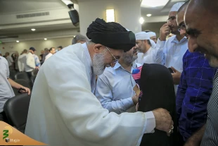 سرپرست حجاج ایرانی در جمع جوانان در حج:     

برای زندگی بگونه ای برنامه ریزی کنید که همچون ابراهیم خلیل (ع) و پیامبراسلام (ص) تحول آفرین و اثرگذار باشید 9