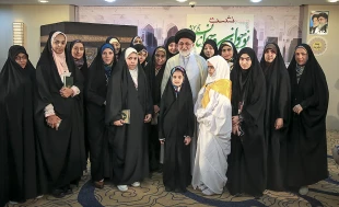 سرپرست حجاج ایرانی در جمع جوانان در حج:     

برای زندگی بگونه ای برنامه ریزی کنید که همچون ابراهیم خلیل (ع) و پیامبراسلام (ص) تحول آفرین و اثرگذار باشید 11