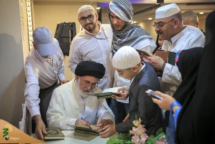 سرپرست حجاج ایرانی در جمع جوانان در حج:     

برای زندگی بگونه ای برنامه ریزی کنید که همچون ابراهیم خلیل (ع) و پیامبراسلام (ص) تحول آفرین و اثرگذار باشید 13